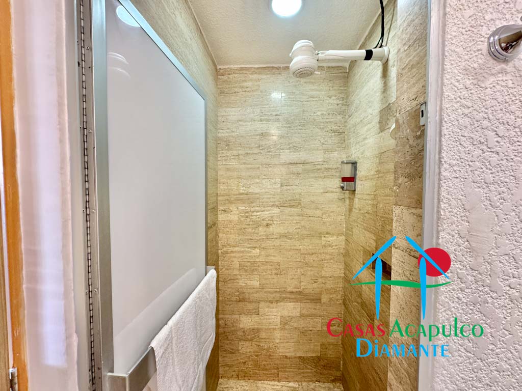 Torreblanca Torre Azul 3073 - Baño recámara principal 2
